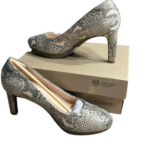 Clark’s Ambyr Joy shoes,women NEW!Animal print pump,comfort,stylish,career,event